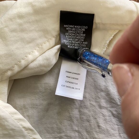 TORRID IVORY V-NECK TEXTURED CHARMEUSE TANK CREAM 5X‎ - Picture 11 of 12